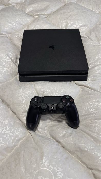 PlayStation 4 Slim 1TB — відмінний стан