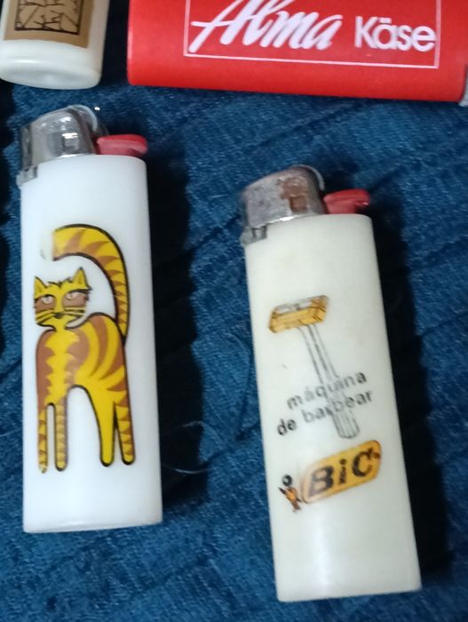 Lote de isqueiros colecionaveis