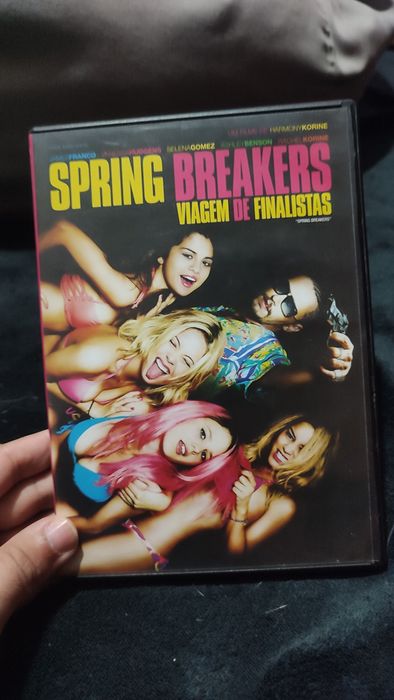 DVD "Spring Breakers: Viagem de Finalistas"