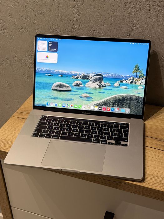 MacBook Pro 16 I7 16/512GB