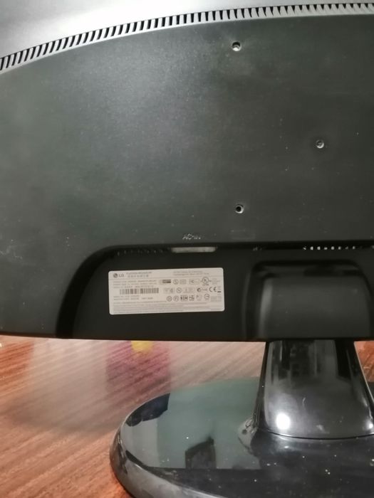 ТЕРМІНОВО потрібно продати. Комп'ютер Lenovo thinkcentre m72e, комплек