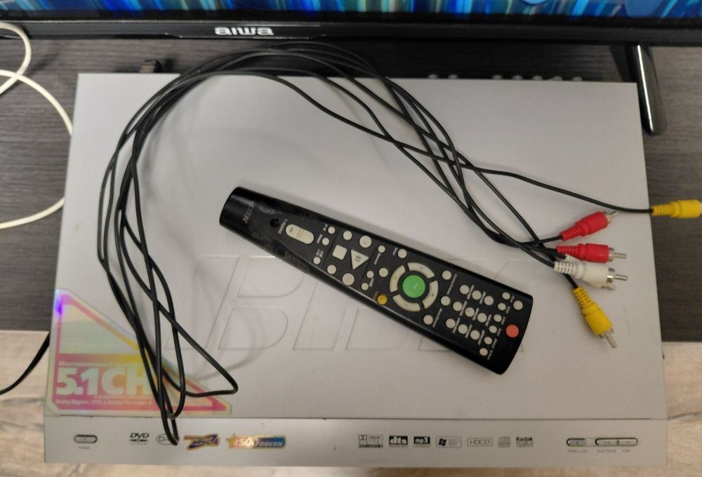 DVD-програвач BBK
2. Модель: DV615S1.