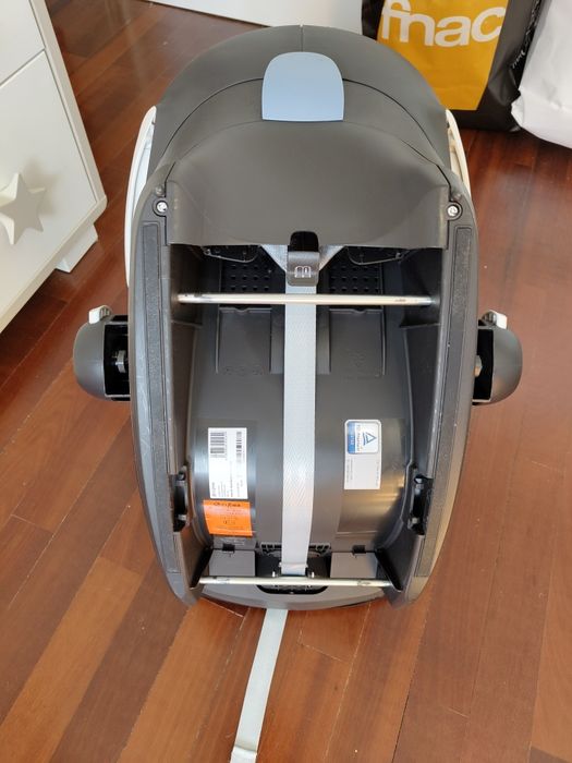 Ovo Cybex Aton M i-size preto em excelente estado