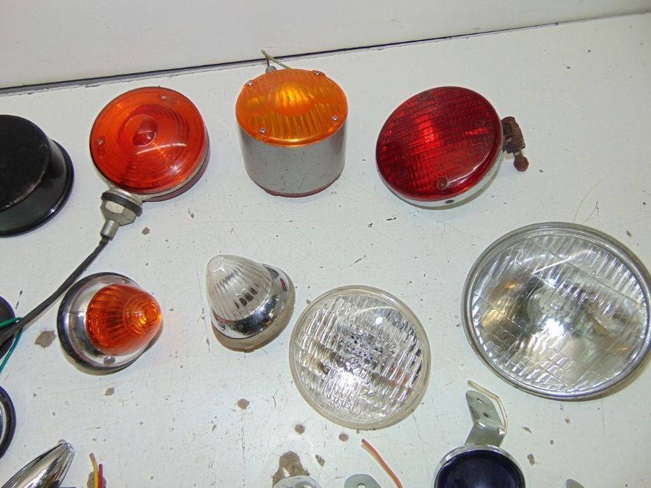 Antigos e Clássicos várias peças de iluminações.