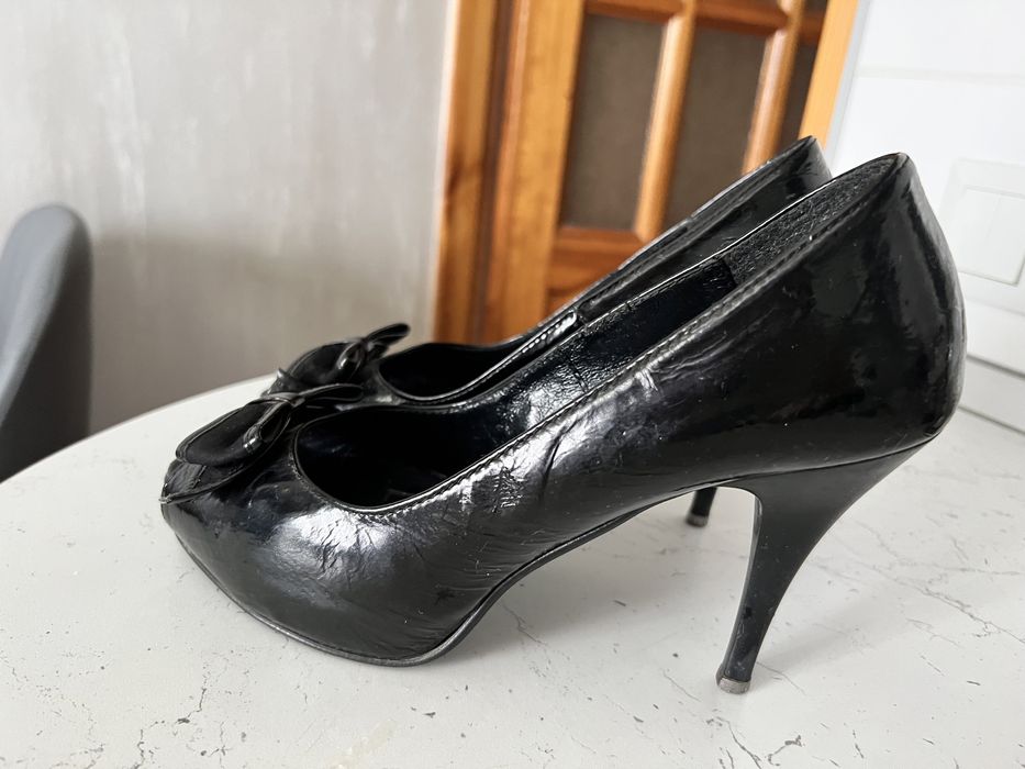 Продам шкіряні туфлі