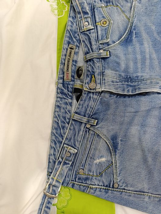 Levis Engineered Jeans