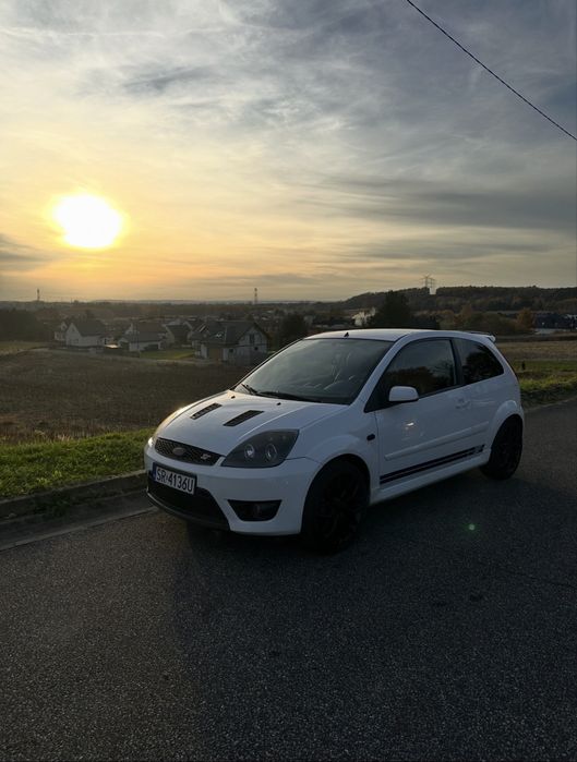 Ford Fiesta st150 2.0 LPG android