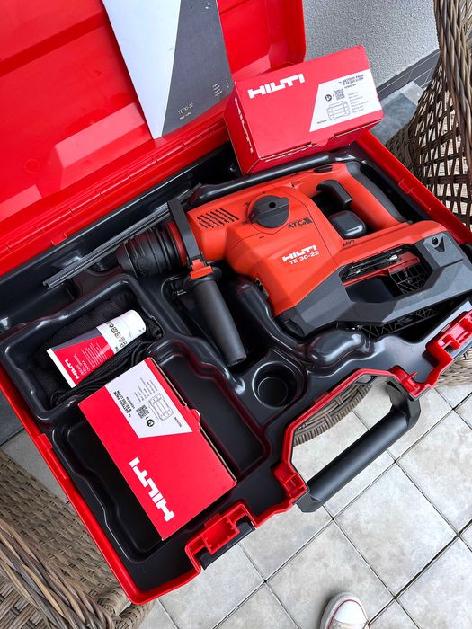 HILTI TE 30-22 nuron ,plus Dwa aku ,NOWA