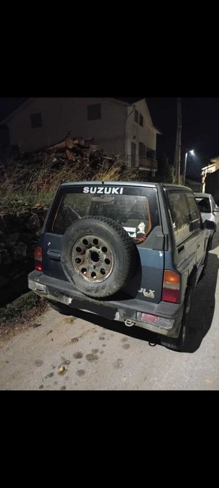 Jipe suzuki vitara jlx