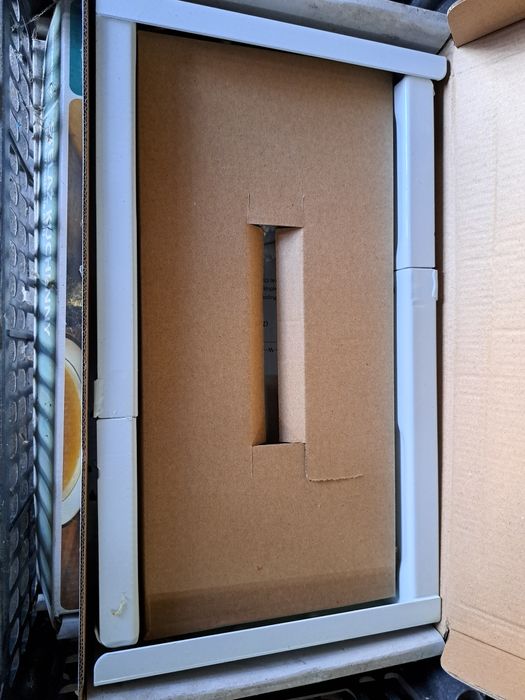 Stelaż do kuchenki mikrofalowej