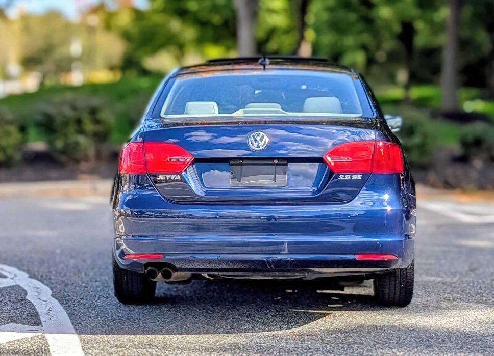 Volkswagen Jetta SE PZEV      2013