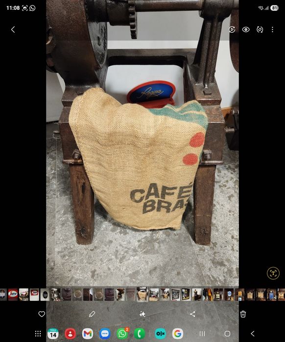 Moinho de Café Industrial Antigo em excelente estado.