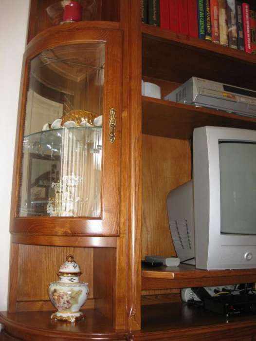 Móvel para Sala de Estar ou Jantar em Carvalho