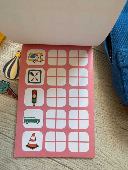 Zestaw rzeczy z tigera do szkoły- opakowanie na banana, piórnik