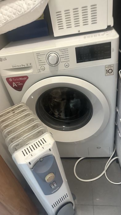 Roupeiro cama e colchoes