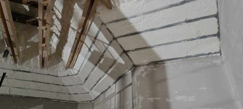 Piana PUR, Ocieplenie poddasza, ocieplanie piana, izolacja pianką