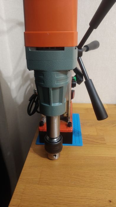 949Wiertarka magnetyczna do stali 1550W 210mm