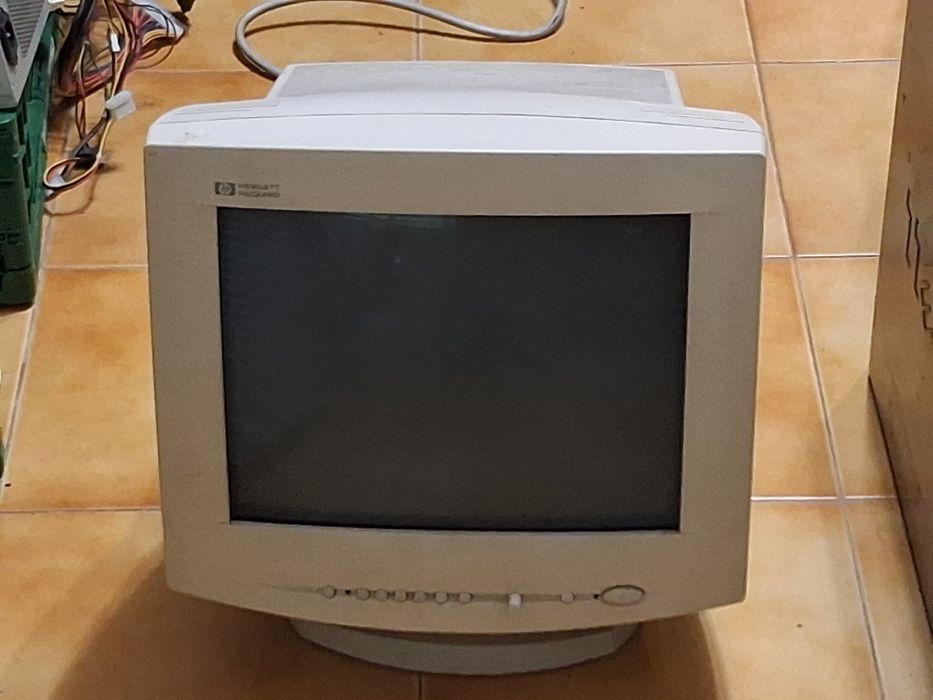 Conjunto de pc HP com monitor, teclado e rato