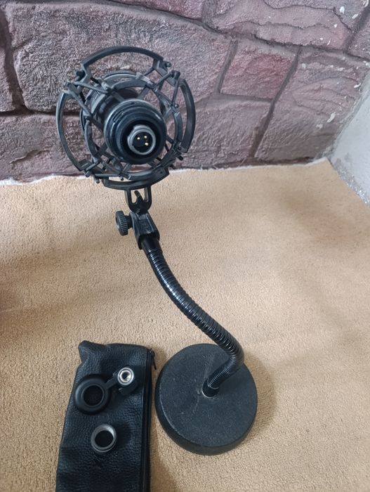 Студійний мікрофон + гнучка стійка Superlux