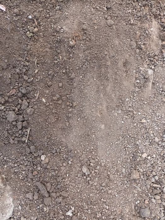 Sprzedam ziemię ogrodową Czarna ziemia ogrodowa – humus – transport