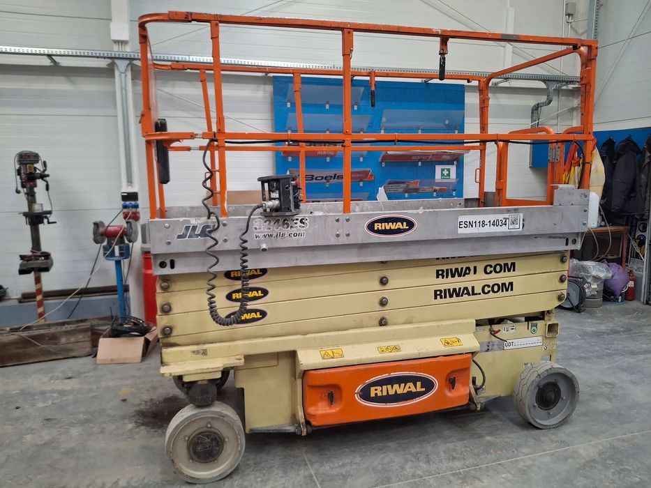 JLG 3246ES  Podnośnik nożycowy elektryczny JLG 3246ES