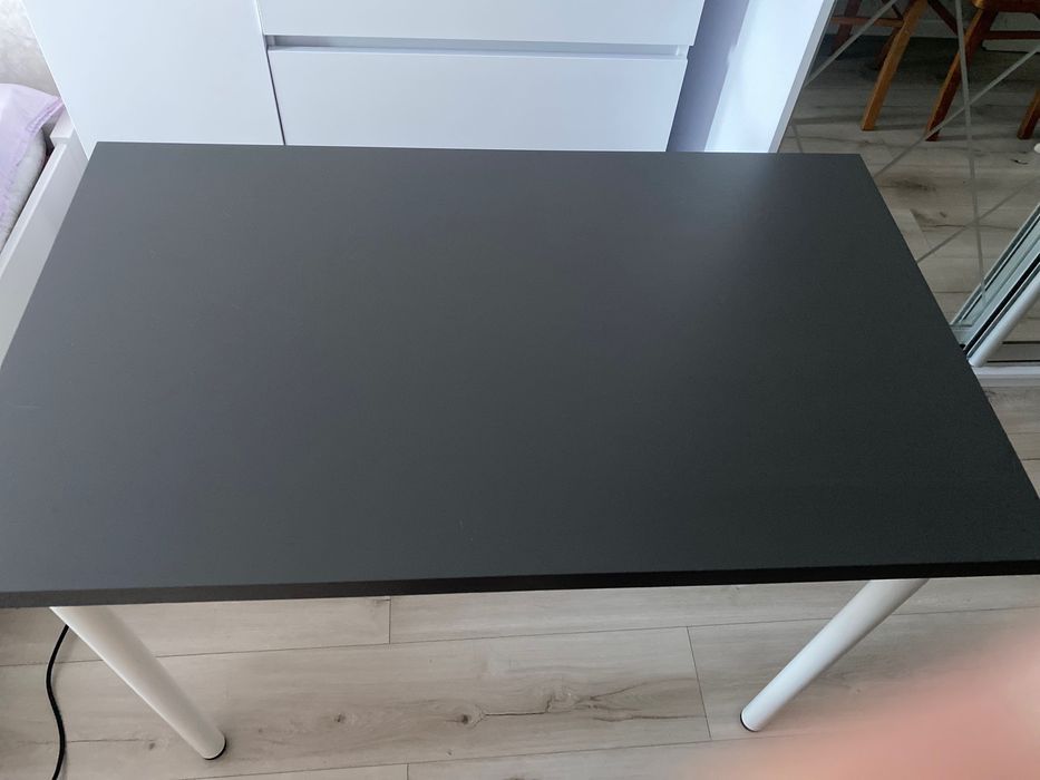 Продам стіл , самовивіз