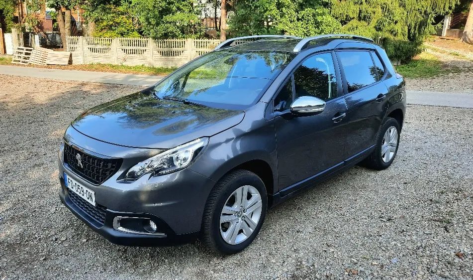 Peugeot 2008 Peugeot 2008 1.2THP-83PS 43tkm Navi Klima