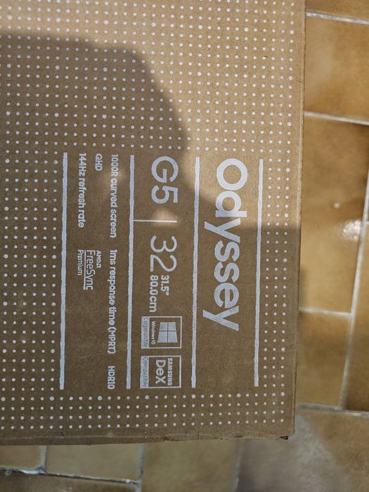 Monitor Samsung Odyssey G5 Curvo