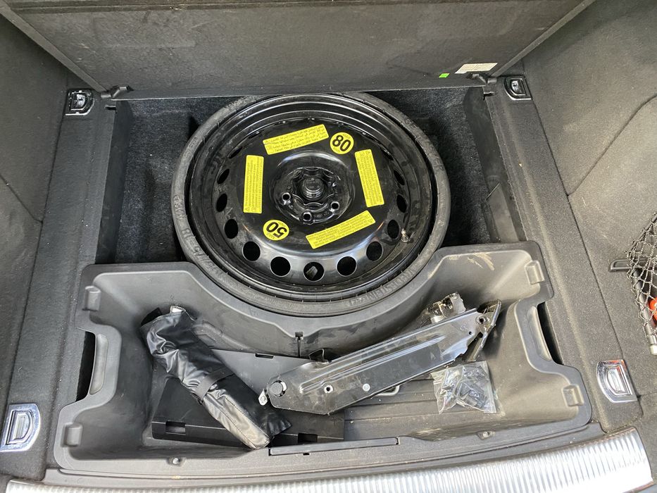 Продам Audi Q5 2.0