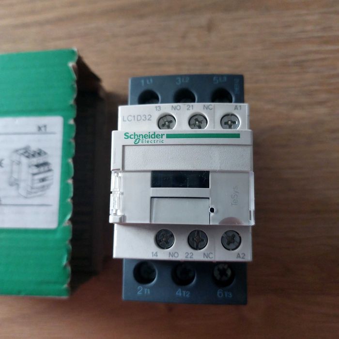 Stycznik mocy Schneider LC1D32