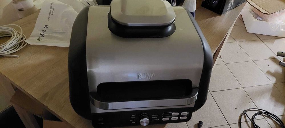 Grill Ninja AG651UE uszkodzony