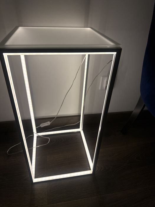 Stolik podświetlany