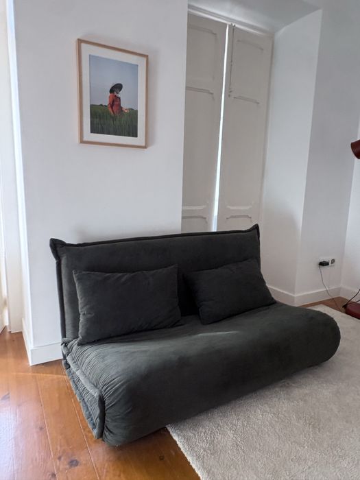 Sofa verde tropa novo