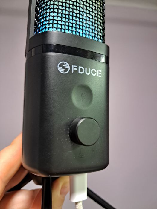 Топовий ігровий мікрофон FDUCE з RGB підсвіткою / Студійний USB мікрофон для стримів та ігор