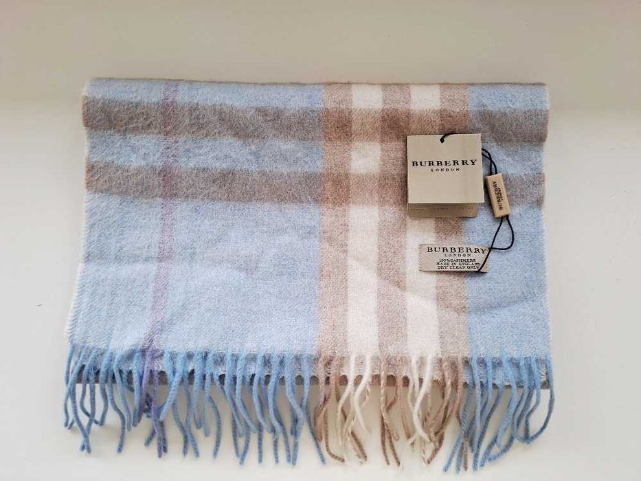 Szal Burberry London