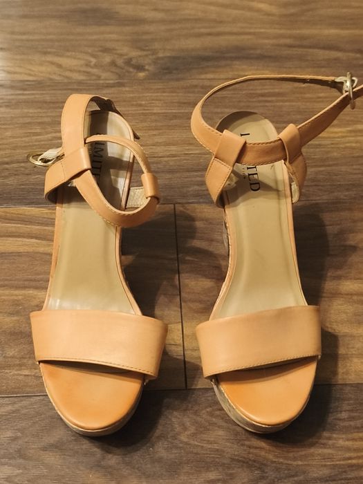 Piękne buty na obcasie