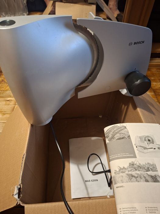 Продам слайсер Bosch