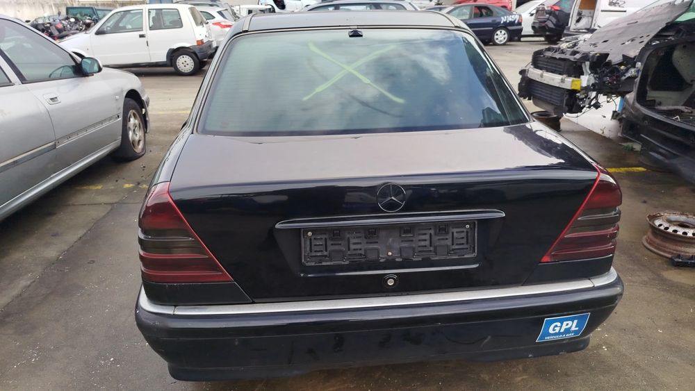 Para peças MERCEDES-BENZ Classe C (W202)