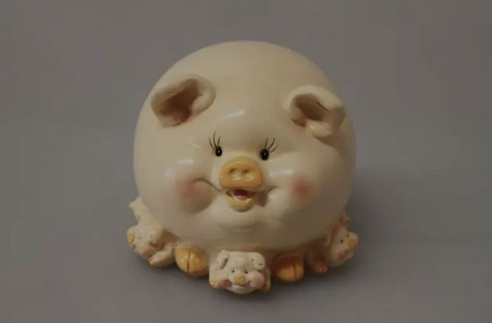 Копилка свинка, скарбничка.