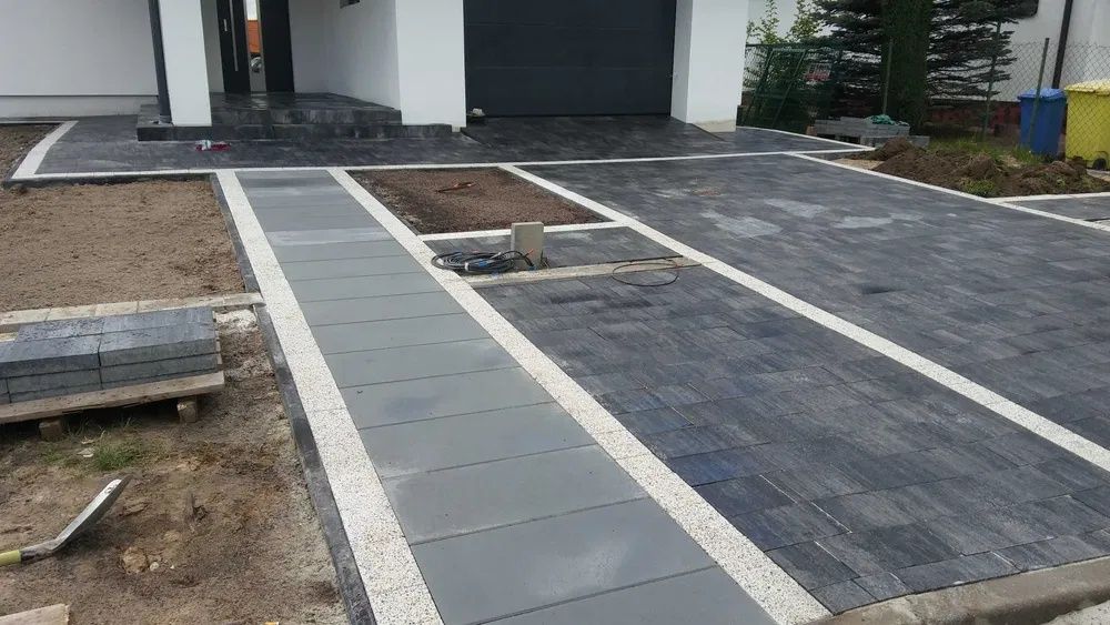 Układanie kostki, utwardzenie terenu