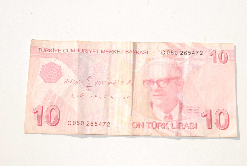 Stary banknot 10 lira Turcja 2009 ser. C0.8.0 2.6.5.4.7.2
