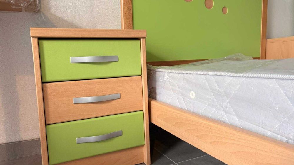 Mobília completa de quarto infantil / adolescente