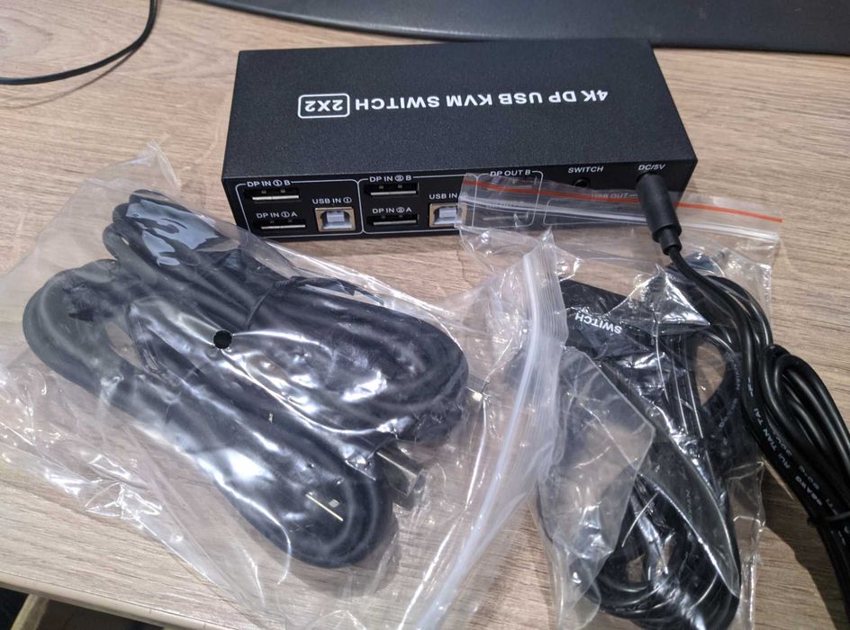 KVM-перемикач 4k dual dp kvm switch 2x2