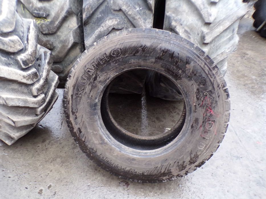 Opona 285/70R19.5 KUMHO KXD 10 (600 netto)
