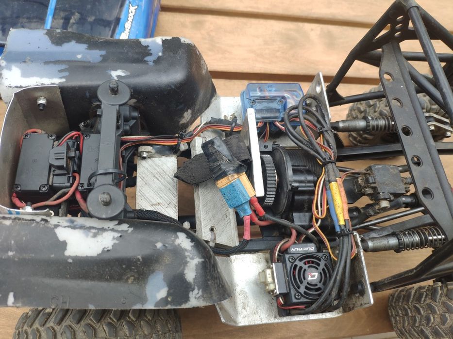 Model Trial 1/10 trx4 axial bezszczotka + pakiety zestaw