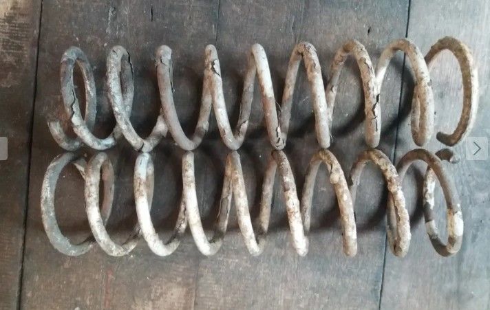 Пружини здніе 500 грн.