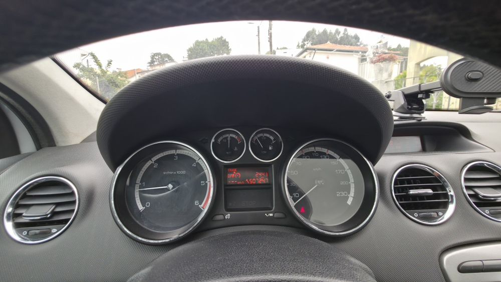 Peugeot 308 SW 1.6 HDi (2010) – Teto Panorâmico