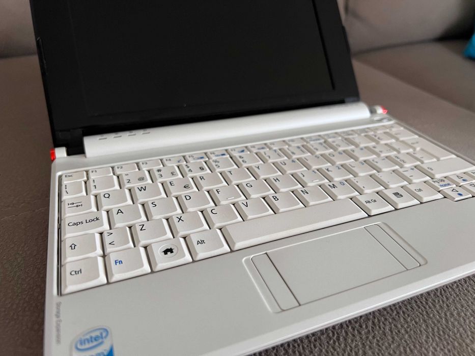 Acer One ZG5, with battery, 100% functional64738501031426121