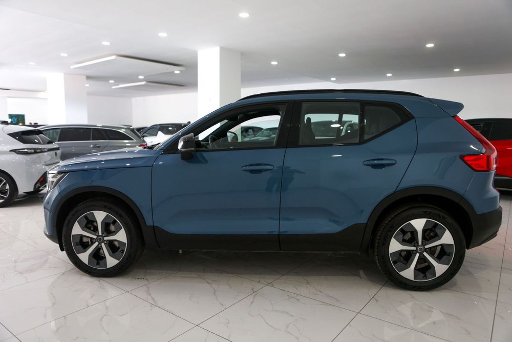 Volvo XC 40 2.0 B3 Plus Dark