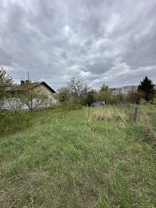Продаж зем.-діл під забудову в Жовкві (центр)